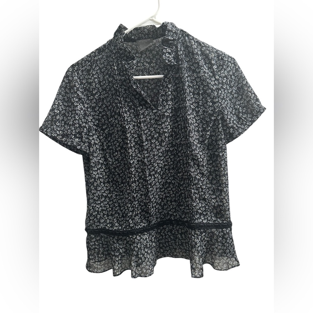 Ann Taylor Top size 8P